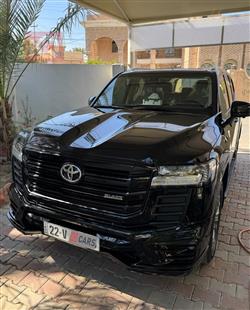 تۆیۆتا لاند کروزەر